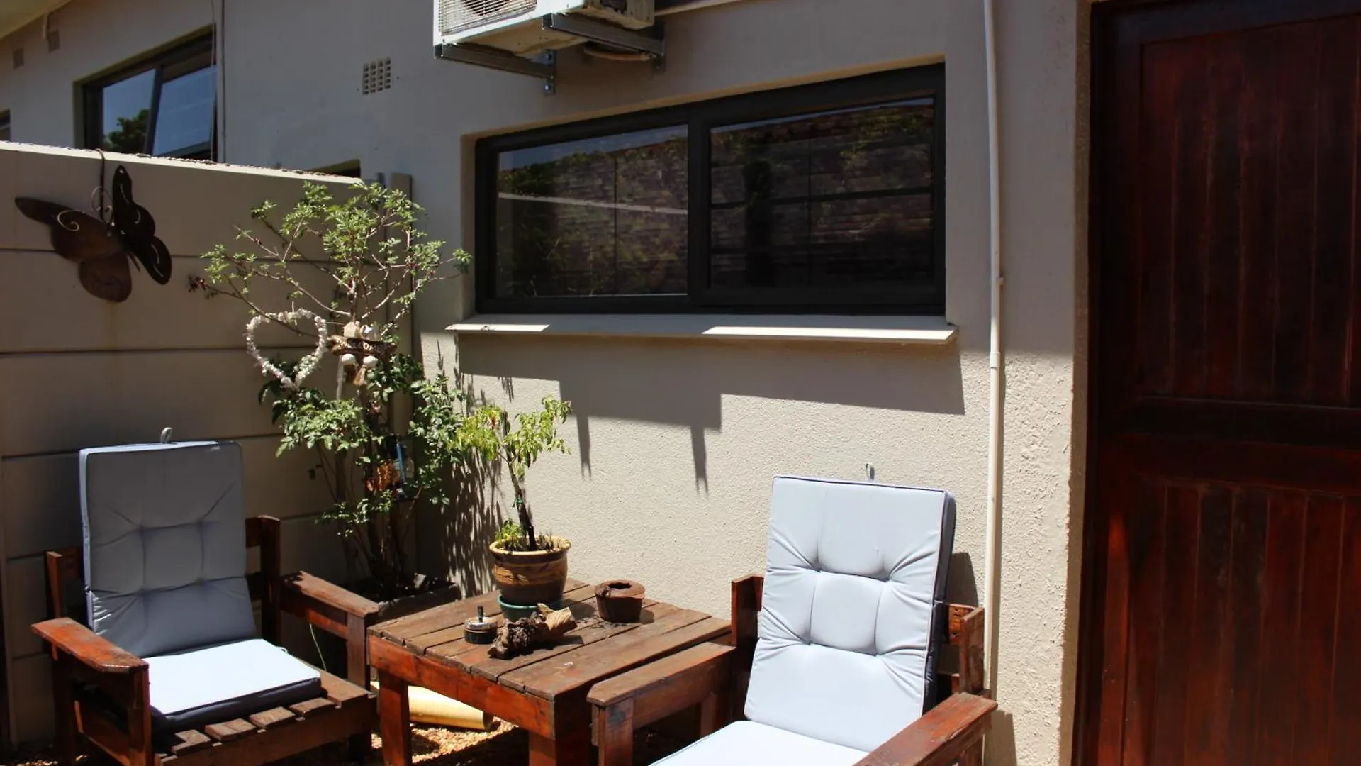 Amru Guesthouse B&B Brackenfell Guest house